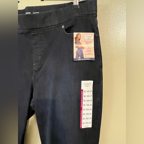 Levis Totally Shaping Pull On Bootcut  Dark Blue Jeans Comfort Stretch 18S NWT - Picture 3 of 13